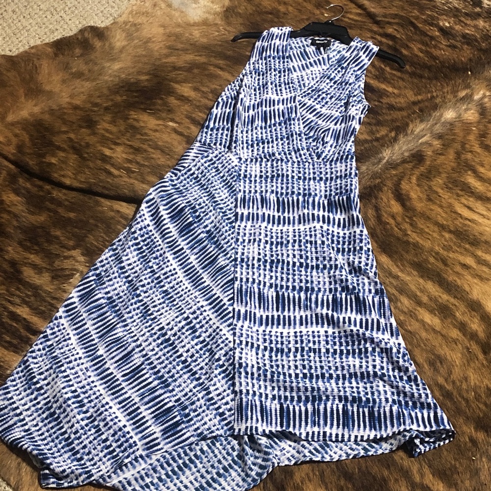 DKNY flowy dress in size 4